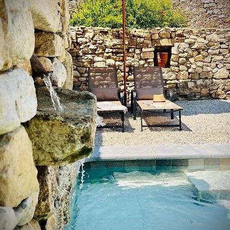 ホテル Maison Erica Saint-Mamert-du-Gard エクステリア 写真