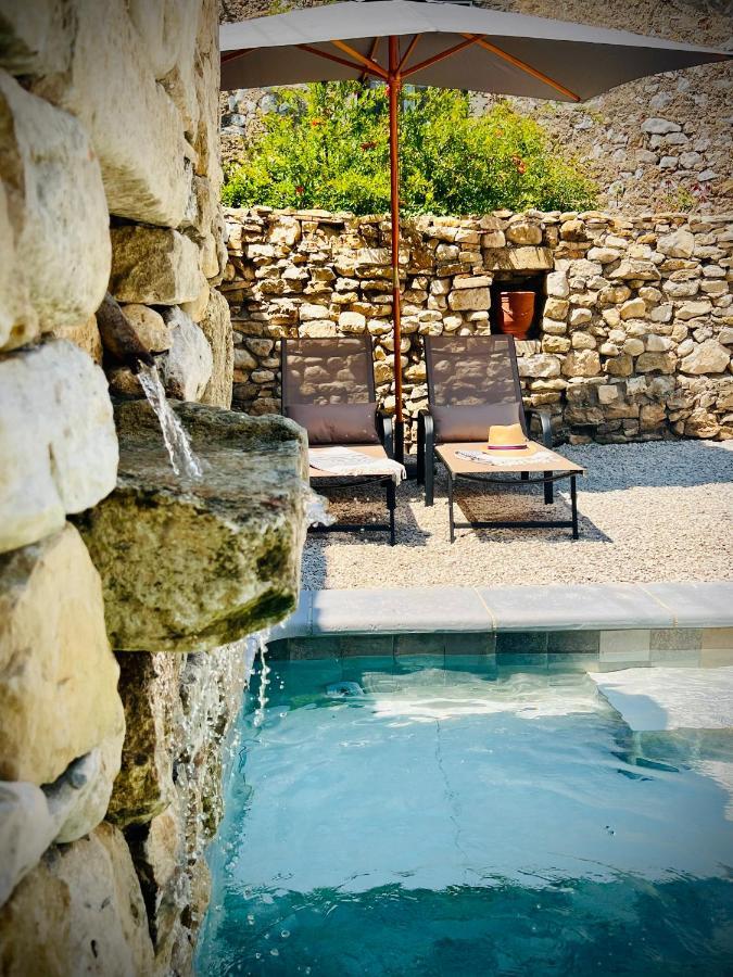 ホテル Maison Erica Saint-Mamert-du-Gard エクステリア 写真